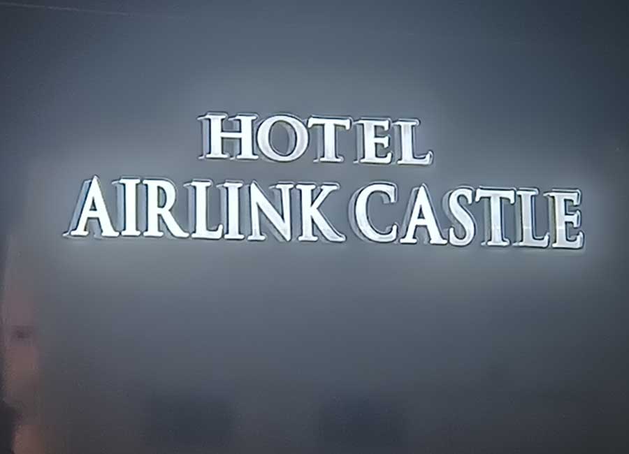 Hotel Airlink Castle